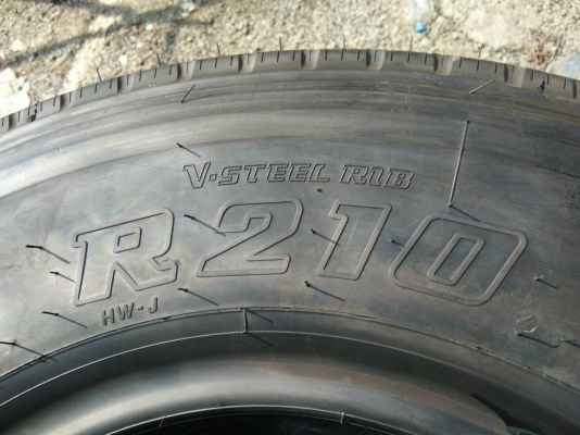 ขายยางใหม่ 750R16 บริดจสโตน ปี15 จำนวน 20 เส้นละ 2300 บาท