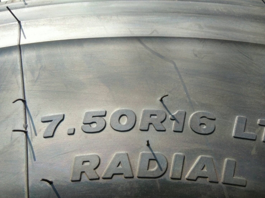 ขายยางใหม่ 750R16 บริดจสโตน ปี15 จำนวน 20 เส้นละ 2300 บาท