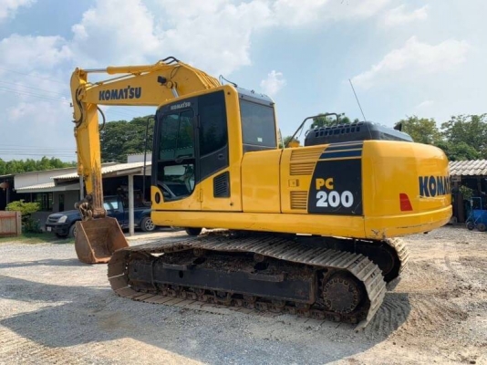 ขาย 1,680,000  KOMATSU  PC200-8 MO ทำงาน 8,600 ชม. มีไลน์หัวเจาะ ไฟฟ้าครบ เครื่องดี ปั้มแรง โช่หนา ช่วงล่างเต็ม เอวแน่น แอร์เย็น รถสวยพร้อมใช้งาน  เอกสารแจ้งจำหน่าย อยู่ นครปฐม   090-772-3710 090-772-3708