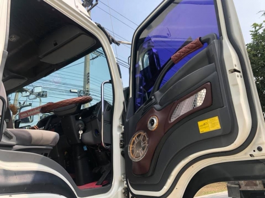 หัวลาก ISUZU 360 ปี 56 รถสวยเดิม ยางเต็ม ชุดเครื่องเสียงเต็ม สนใจติดต่อ นุ่น ได้เลยจ้า 081-9431499