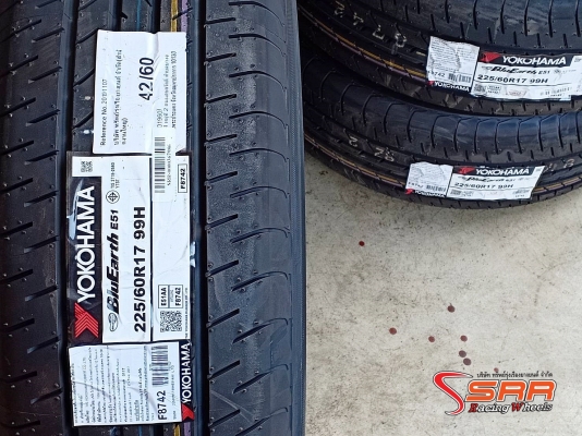 YOKOHAMA BluEarth E51 225/60R17 ยางใหม่ปี19 เส้นละ 5,900 บาท YOKOHAMA BluEarth E51 225/60R17 ยางใหม่ปี19 เส้นละ 5,900 บาท