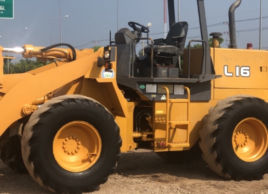 ขายรถตักล้อยาง TCM L16 นำเข้าเองจากญี่ปุ่น สภาพสวยพร้อมใช้งาน มีVDOการทำงานครับ