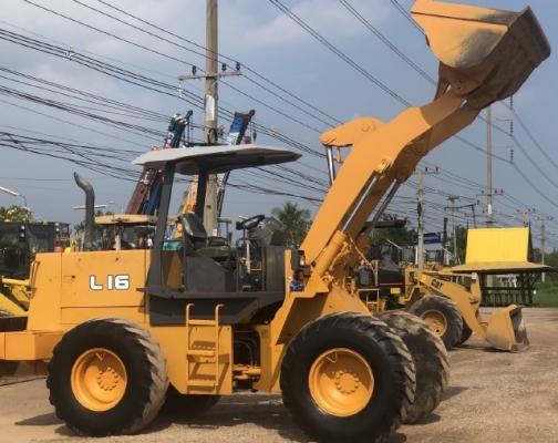 ขายรถตักล้อยาง TCM L16 นำเข้าเองจากญี่ปุ่น สภาพสวยพร้อมใช้งาน มีVDOการทำงานครับ