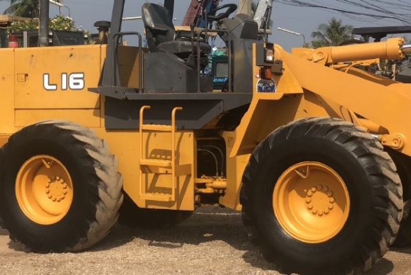 ขายรถตักล้อยาง TCM L16 นำเข้าเองจากญี่ปุ่น สภาพสวยพร้อมใช้งาน มีVDOการทำงานครับ