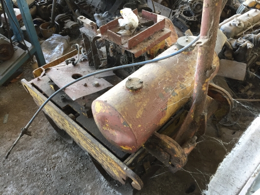 รถบดเดินตาม