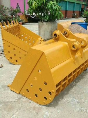 รับสั่งทำ บุ้งกี่ตักดิน บุ้งกี่วางท่อ บุ้งกี่ตักผัก บุ้งกี่ขุดร่อง ทั้งปากแคบ ปากกว้าง  รถเล็กรถใหญ่ รับทำทุกรุ่นคับ  รับประกันความแข็งแรง