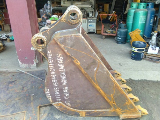 รับสั่งทำ บุ้งกี่ตักดิน บุ้งกี่วางท่อ บุ้งกี่ตักผัก บุ้งกี่ขุดร่อง ทั้งปากแคบ ปากกว้าง  รถเล็กรถใหญ่ รับทำทุกรุ่นคับ  รับประกันความแข็งแรง