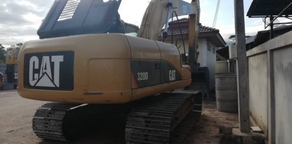 ขาย 1,380, 000  CATTERPILAR 320 D  13,xxx ชม.เครื่องดี ปั้มแรง  เอวแน่น โซ่ใหม่ แอร์หนาว  ไฟฟ้าครบ เอกสารแจ้งจำหน่าย รถสวยพร้อมใช้ รถอยู่ เลย 090-772-3710 090-772-3708