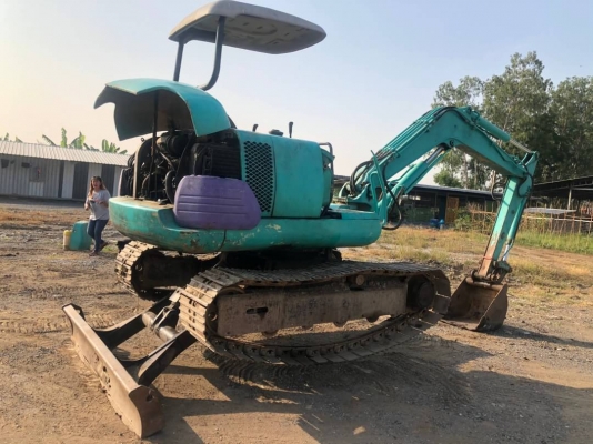 ขาย 295,000 KOMATSU pc 45-7E เครื่องดำ มีลายหัวเจาะเครื่องดี ปั๊มแรง เอวแน่น ช่วงล่างเต็ม รถสวยพร้อมใช้ เอกสารซื้อขาย รถอยู่ ปทุมธานี สามโคก 090-772-3710 090-772-3708