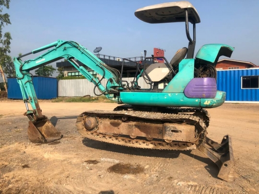 ขาย 295,000 KOMATSU pc 45-7E เครื่องดำ มีลายหัวเจาะเครื่องดี ปั๊มแรง เอวแน่น ช่วงล่างเต็ม รถสวยพร้อมใช้ เอกสารซื้อขาย รถอยู่ ปทุมธานี สามโคก 090-772-3710 090-772-3708