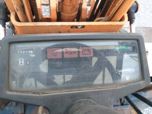 ขายรถยก TOYOTA 5FG25 เครื่องเบนซิน 4Y เสาสูง4เมตร งาเท ล้อหน้าคู่ ยกได้2.5ตัน เกียร์ธรรมดา รถนอกนำเข้า มีเอกสารรับรองการนำเข้า ติดต่อ 098-7962549 ขายรถยก TOYOTA 5FG25 เครื่องเบนซิน 4Y เสาสูง4เมตร งาเท ล้อหน้าคู่ ยกได้2.5ตัน เกียร์ธรรมดา รถนอกนำเข้า มีเอกสารรับรองการนำเข้า ติดต่อ 098-7962549