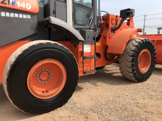 ขายรถตักล้อยาง HITACHI ZW140 (เท่าเทียบ WA200-6) ปี 2013 นำเข้าจากญี่ปุ่น สภาพสวยพร้อมใช้ มีVDOการทำงานครับ