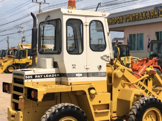 ขายรถตักล้อยาง KOMATSU 505 (เทียบเท่า WA70) (1,XXX ชั่วโมง) นำเข้าเองจากญี่ปุ่น สภาพสวยพร้อม  มีVDOการทำงานครับ