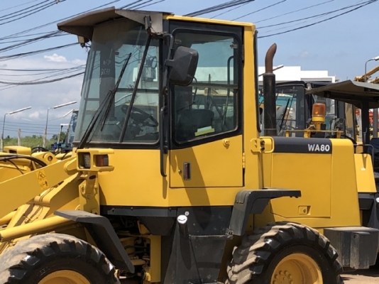ขายรถตักล้อยาง KOMATSU WA80-3 นำเข้าเองจากญี่ปุ่น สภาพสวยพร้อม มีVDOการทำงานครับ
