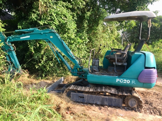 KOMATSU PC 20-7 รถบอดี้สวยมากครับ เครื่องยนต์เดิมๆแรงดีพร้อมทำงาน ปั๊มเดิม ช่วงล่างเฟลมไม่มีผุ โซ่ใบสภาพดี เอกสารสัญญาซื้อขาย ราคาต่อรองได้ครับ