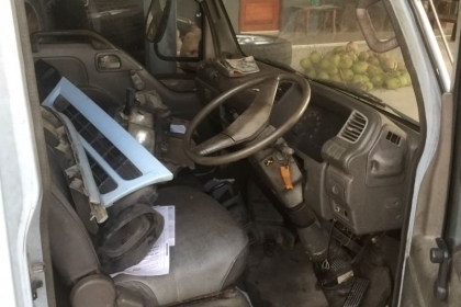 ขายครับหัวเก๋ง NKR หัวเล็ก สวยอุปกรณ์ครบๆ. สนใจ 089-5367218 081-4252943