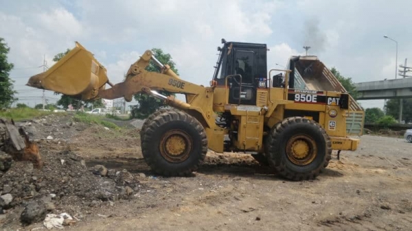 รถตัก CAT 950E