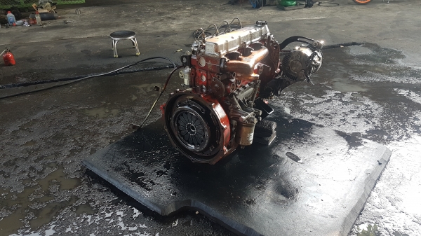 ขายเครื่องยนต์hino wo4D ข้อstd ติดดีแต่หลวม