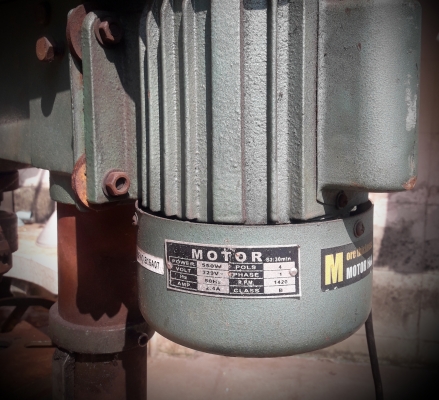 ขายสว่านแท่น หัวจับ16มม. 550W