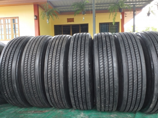 ยางอัดดอก1000-20/11R22.5 สำหรับรถดิน0945586163