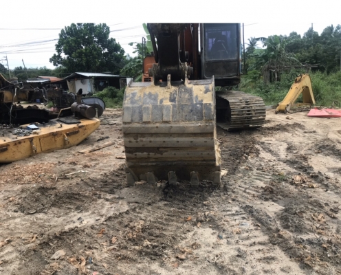 ขายHITACHI EX200-3 เอวแน่น แอร์เย็นรถทำงานได้ปกติราคา 450,000