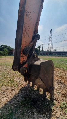 ขายHITACHI EX200-3 เอวแน่น แอร์เย็นรถทำงานได้ปกติราคา 450,000