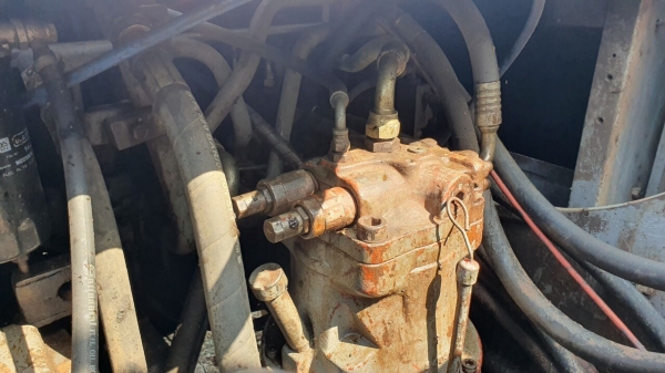 ขายHITACHI EX200-3 เอวแน่น แอร์เย็น รถทำงานได้ปกติ ราคา 450,000 ขายHITACHI EX200-3 เอวแน่น แอร์เย็น รถทำงานได้ปกติ ราคา 450,000