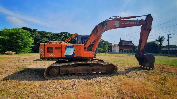 ขายHITACHI EX200-3 เอวแน่น แอร์เย็น รถทำงานได้ปกติ ราคา 450,000 ขายHITACHI EX200-3 เอวแน่น แอร์เย็น รถทำงานได้ปกติ ราคา 450,000