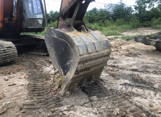 ขายHITACHI EX200-3 เอวแน่น แอร์เย็น รถทำงานได้ปกติ ราคา 450,000 ขายHITACHI EX200-3 เอวแน่น แอร์เย็น รถทำงานได้ปกติ ราคา 450,000