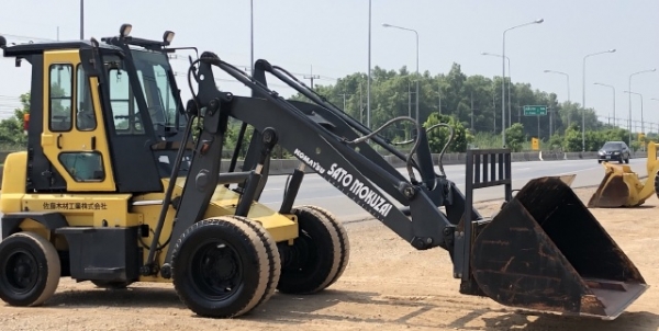 ขายรถตักล้อยาง KOMATSU SD30-6 ปี 2006 นำเข้าเองจากญี่ปุ่น สภาพสวยพร้อมใช้งาน มีVDOการทำงานครับ ขายรถตักล้อยาง KOMATSU SD30-6 ปี 2006 นำเข้าเองจากญี่ปุ่น สภาพสวยพร้อมใช้งาน มีVDOการทำงานครับ