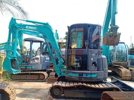 ขายKOBELCO SK40SR-3. เก่านอกแท้  มีลายแย๊ก  ใช้งานมาน้อย  โทร 089-3818694  จ๊อย