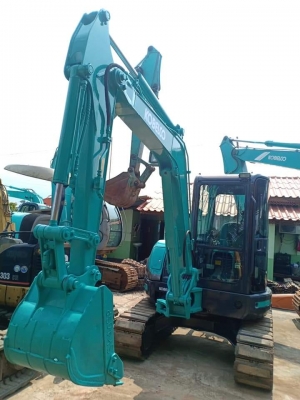 ขายKOBELCO SK40SR-3. เก่านอกแท้  มีลายแย๊ก  ใช้งานมาน้อย  โทร 089-3818694  จ๊อย