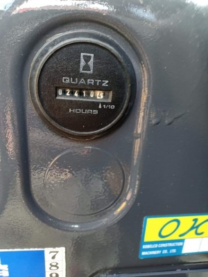 ขายKOBELCO SK40SR-3. เก่านอกแท้  มีลายแย๊ก  ใช้งานมาน้อย  โทร 089-3818694  จ๊อย