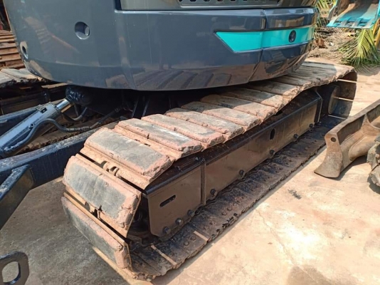 ขายKOBELCO SK40SR-3. เก่านอกแท้  มีลายแย๊ก  ใช้งานมาน้อย  โทร 089-3818694  จ๊อย