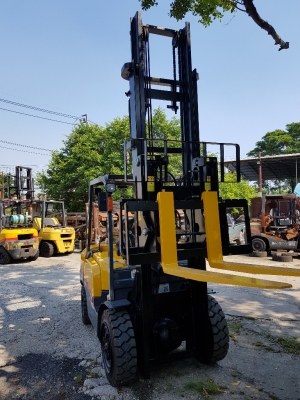 ขายรถยกโฟล์คลิฟท์ TCM ขนาด 3ตัน เสาสูง 5 เมตร ติดตั้งอุปกรณ์พิเศษ งาเท(รถนอก )