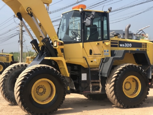 ขายรถตักล้อยาง KOMATSU WA320-6 นำเข้าเองจากญี่ปุ่น สภาพสวยพร้อมใช้งาน มีVDOการทำงานครับ