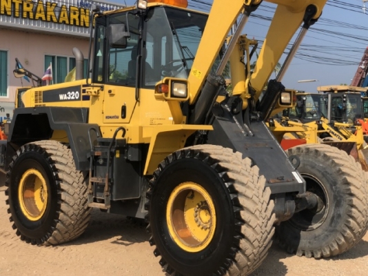 ขายรถตักล้อยาง KOMATSU WA320-6 นำเข้าเองจากญี่ปุ่น สภาพสวยพร้อมใช้งาน มีVDOการทำงานครับ