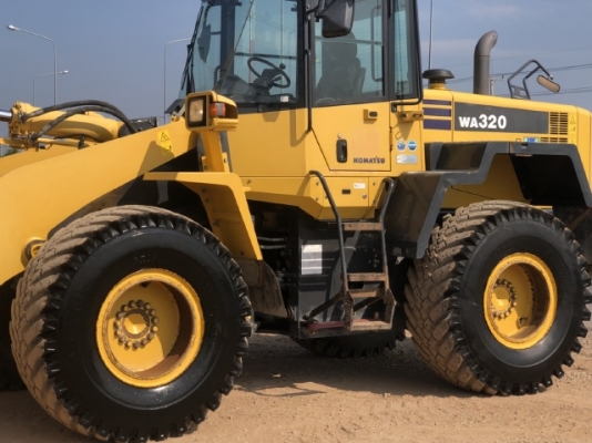 ขายรถตักล้อยาง KOMATSU WA320-6 นำเข้าเองจากญี่ปุ่น สภาพสวยพร้อมใช้งาน มีVDOการทำงานครับ