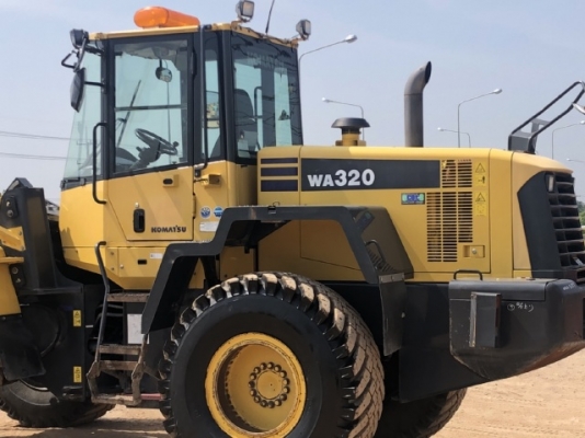 ขายรถตักล้อยาง KOMATSU WA320-6 นำเข้าเองจากญี่ปุ่น สภาพสวยพร้อมใช้งาน มีVDOการทำงานครับ
