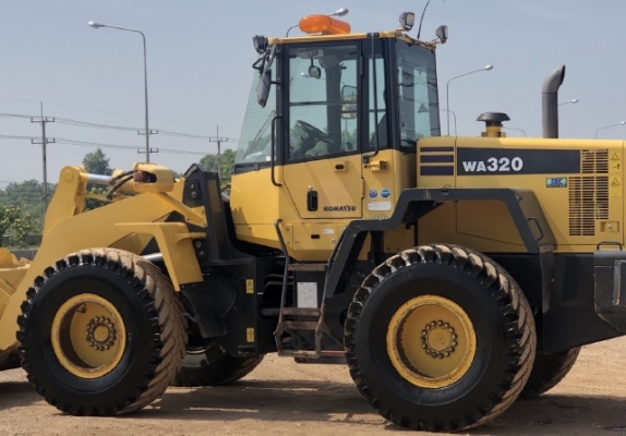 ขายรถตักล้อยาง KOMATSU WA320-6 นำเข้าเองจากญี่ปุ่น สภาพสวยพร้อมใช้งาน มีVDOการทำงานครับ