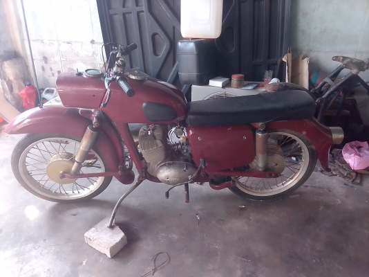 . รถโบราณเยอรมัน M Z  หัวไม่เลี้ยว