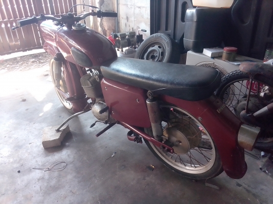 . รถโบราณเยอรมัน M Z  หัวไม่เลี้ยว