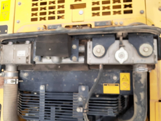 ขายKOMATSU PC200-8MO กล้องหลัง 5,500ชม.โดยประมาณ ยังอยู่ในPM7000ชม.ของบริษัท เอกสารอินวอยราคา 2,100,000