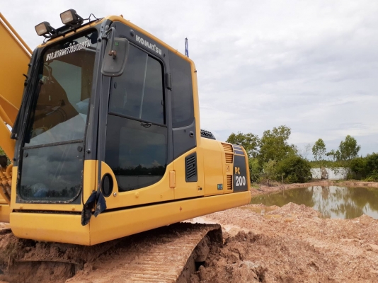 ขายKOMATSU PC200-8MO กล้องหลัง5,500ชม.ยังอยู่ในPM7000ชม.ของบริษัทเอกสารอินวอยราคา 2,100,000