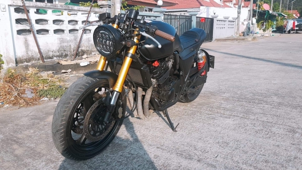 ขาย HONDA CB400 แต่ง CAFE RACER SUPER BLACK สวยๆของแต่งเต็ม เก็บงานสีใหม่ทั้งคัน ทะเบียนพร้อมโอนไม่ข ขาย HONDA CB400 แต่ง CAFE RACER SUPER BLACK สวยๆของแต่งเต็ม เก็บงานสีใหม่ทั้งคัน ทะเบียนพร้อมโอนไม่ข