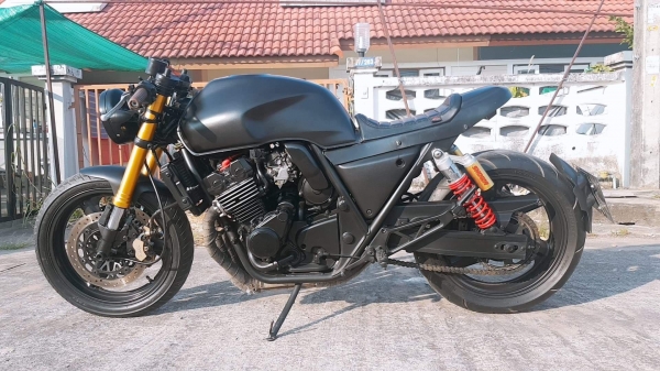 ขาย HONDA CB400 แต่ง CAFE RACER SUPER BLACK สวยๆของแต่งเต็ม เก็บงานสีใหม่ทั้งคัน ทะเบียนพร้อมโอนไม่ข ขาย HONDA CB400 แต่ง CAFE RACER SUPER BLACK สวยๆของแต่งเต็ม เก็บงานสีใหม่ทั้งคัน ทะเบียนพร้อมโอนไม่ข
