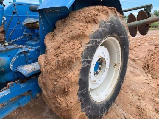 ขาย  215,000 รถไถ Ford 77 แถมหาง 7 เครื่องดี เกียร์แรง เอกสารเล่มทะเบียน  สนใจ  ขอนแก่น   โทร 0610710295  สนใจ รายการสินค้า อื่นๆ ที่ เว็ปไชค์ Truck2Hand https://www.truck2hand.com/index.php?actions=content/search&amp;member_id=136193  Facebook ส่วนตัวทัก