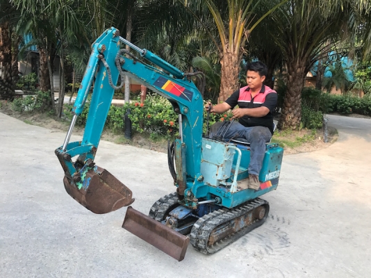 ลดกระหน่ำ ขายแบคโฮMITSUBISHI ME08 เครื่องดีเซล(ขนขึ้นกระบะได้) เดิมจากญี่ปุ่น ทำงานสมบูรณ์ทุกระบบ รับรองไม่ผิดหวัง 99,000 เท่านั้น!!