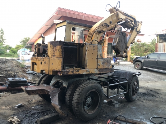 KOMATSU. PW60-1 2เพลาล้อยาง