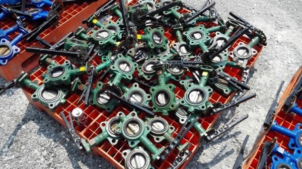 วาล์วผีเสื้อใบสเตนเลส(ButterflyValve)TYCO ใบพัดปิดแบบสเตนเลส ขนาด 2.5&rdquo; / 3&rdquo; งานหนาอย่างดี เข้ามาหลายตัว ของสแปใหม่เก่าเก็บ